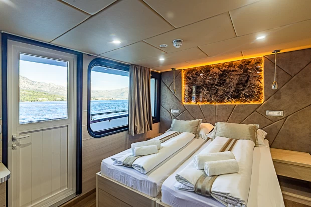 symphony zadar yacht price